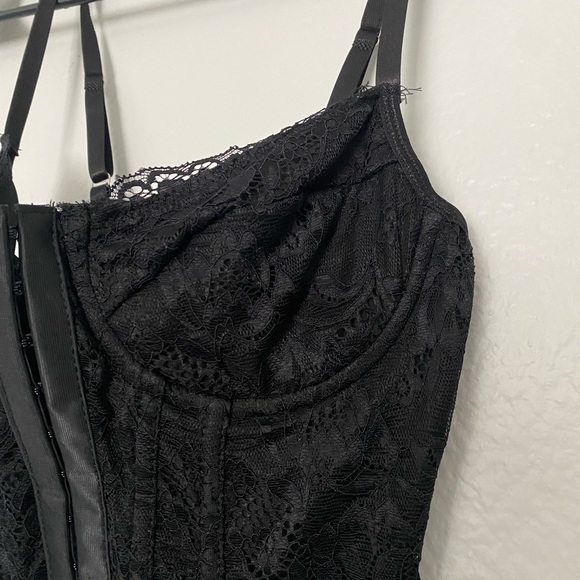 Corset top - Picture 2 of 4